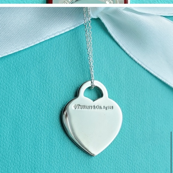 NWT Tiffany & Co RTT Red Border Heart Necklace - Picture 5 of 7